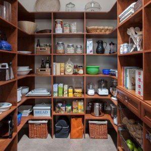 warm-cognac-kitchen-pantry-464x600
